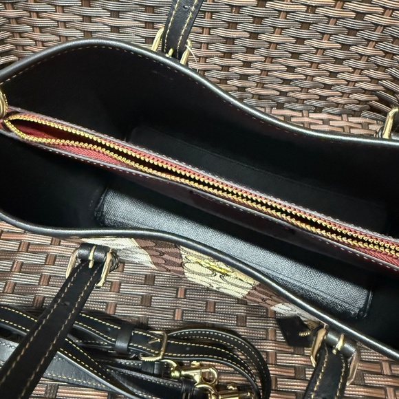 Coach Mollie Tote 25 In Signature c4086 - Picture 6 of 7